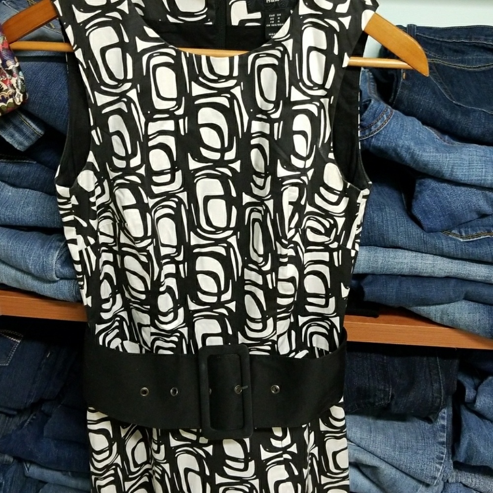 Nice H & M sleeveless dress - Picture 2 of 5